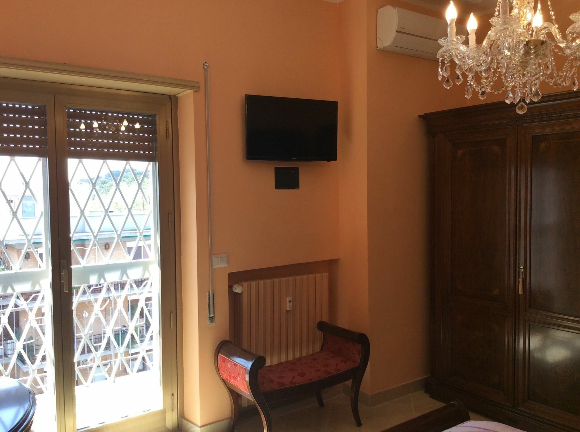 The Sun House Hotel Roma Ngoại thất bức ảnh